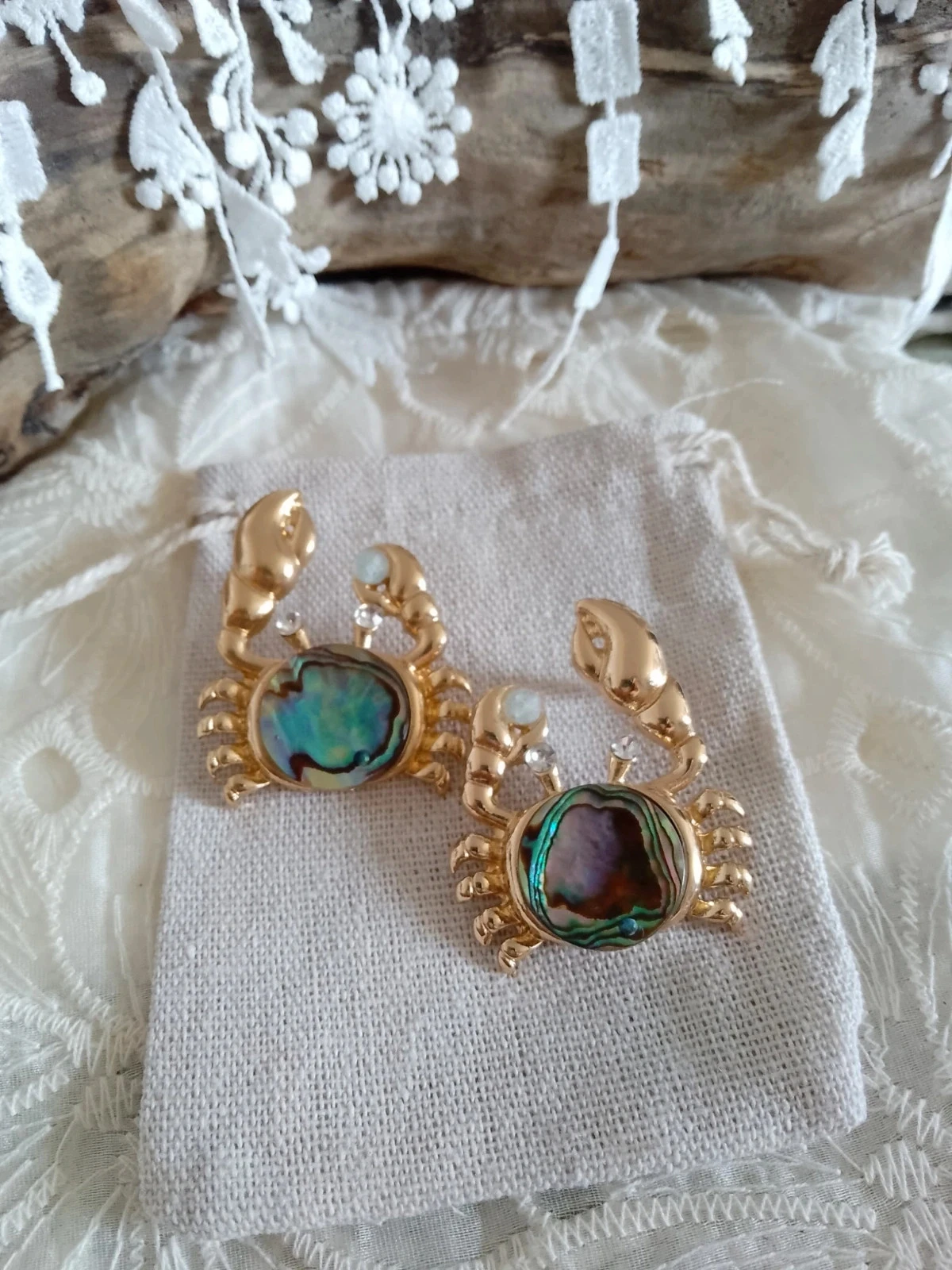 Boucles d'oreilles bohèmes crabes avec pierres naturelles aigue marine et abalone ormeaux
